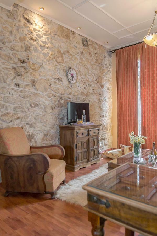 Elois Suites Rethymno  Exterior photo