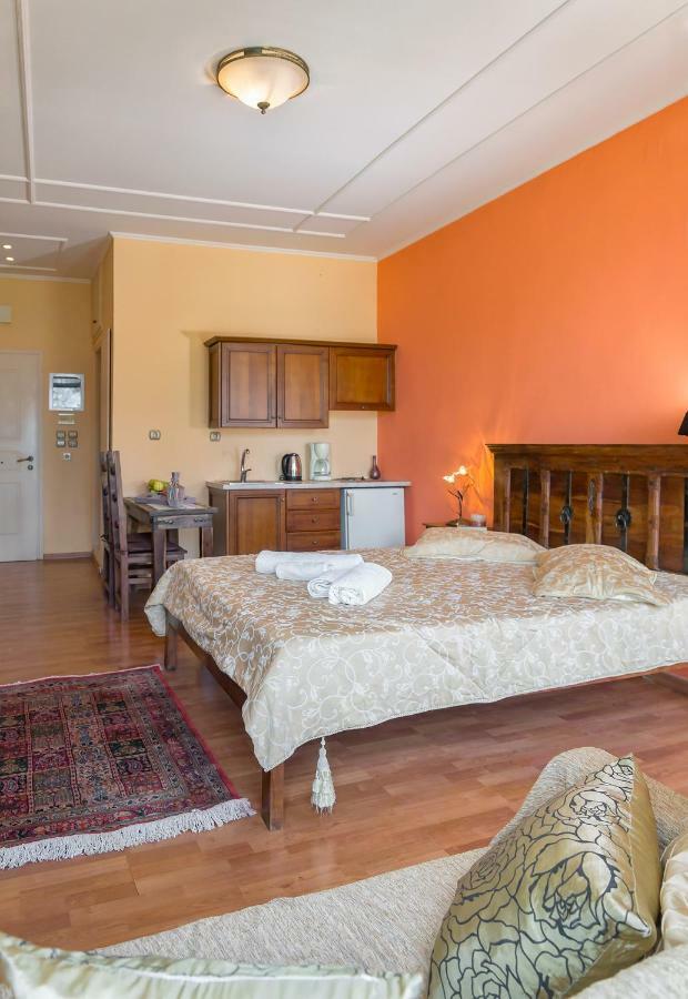 Elois Suites Rethymno  Exterior photo