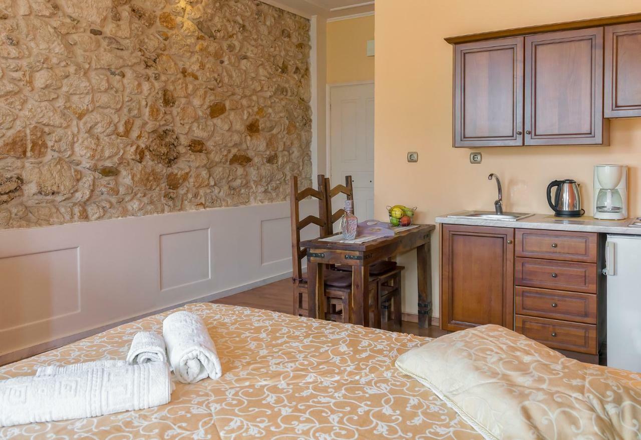 Elois Suites Rethymno  Exterior photo