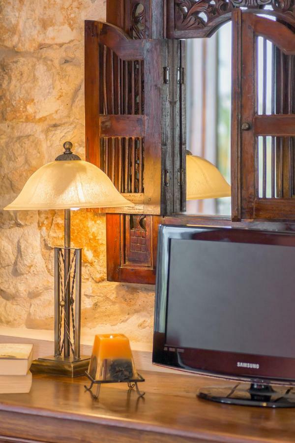 Elois Suites Rethymno  Exterior photo